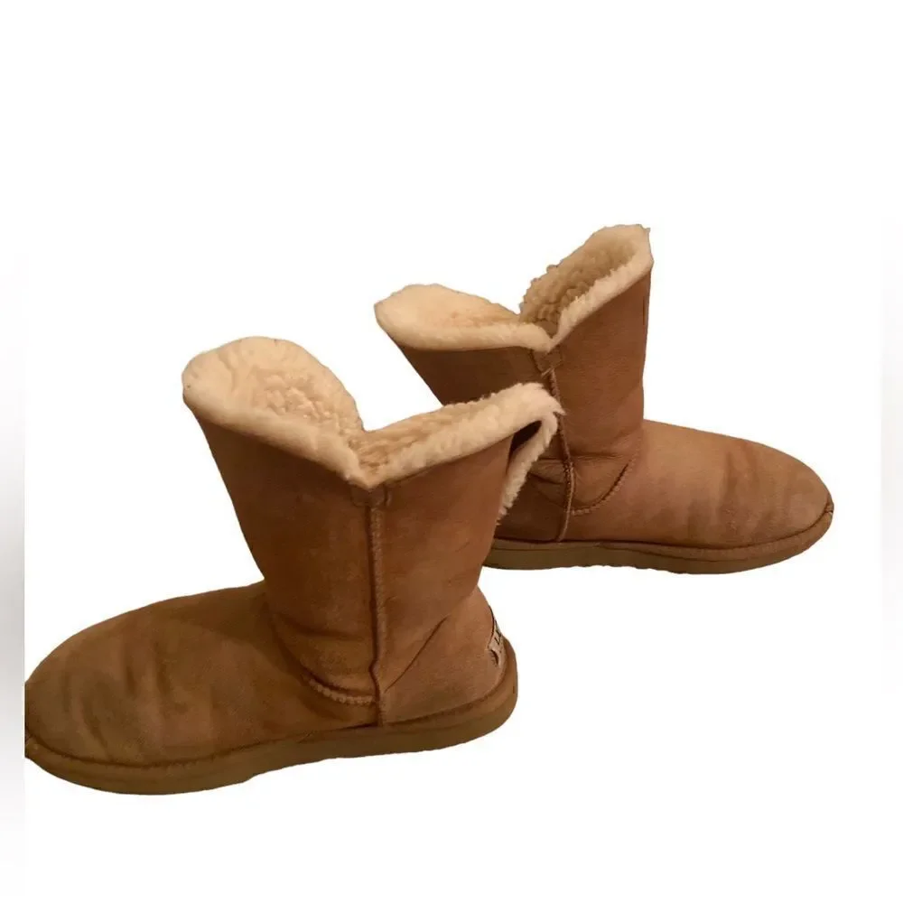 Ugg Short Bailey Button Boots Tan Size 8